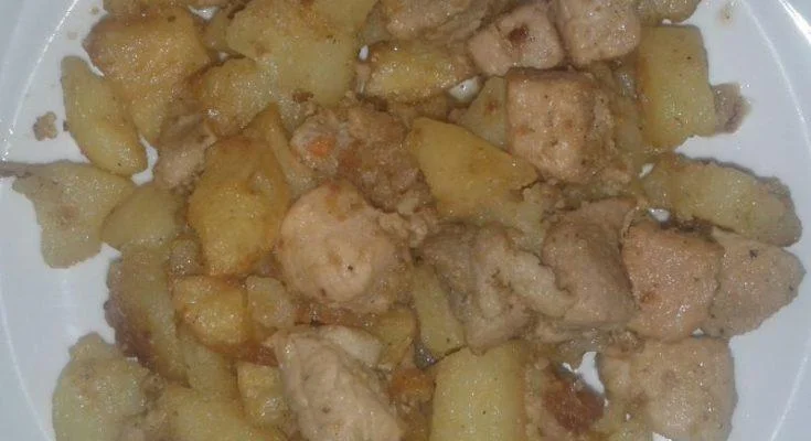 Brassói aprópecsenye fehér tányéron