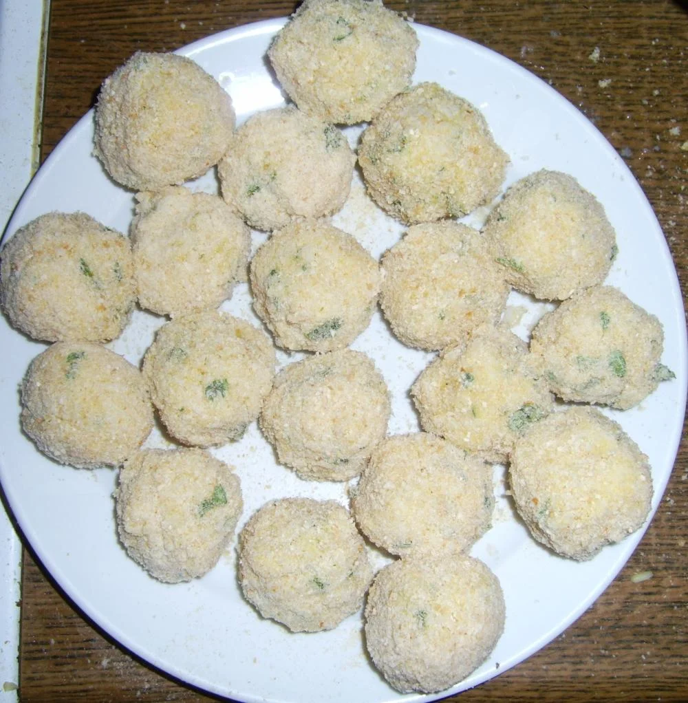 Rizsgombócok sütés előtt