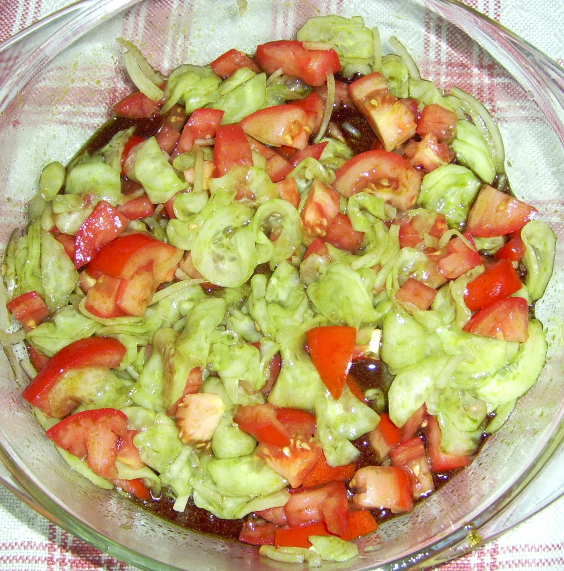 Vegyes saláta tömagolajjal